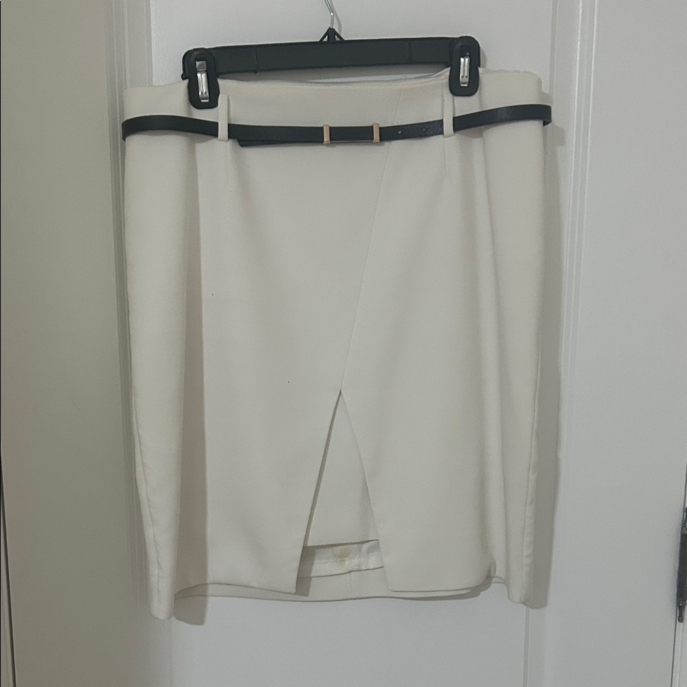White House Black Market Cream Skirt with Black Accents